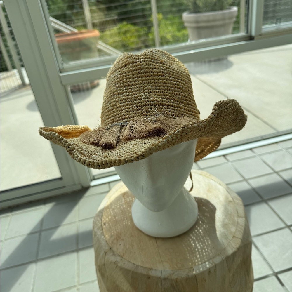 Women's Straw Sun Hat with Tassel Trim